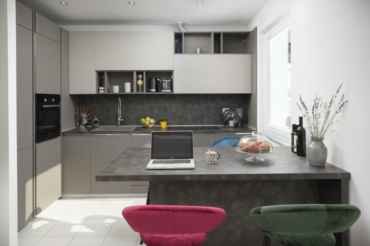 Carducci Apartment - Center Pula Extérieur photo